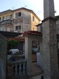 Casa de 4 habitaciones en venta en Buenavista, Playa, La Habana - Miniatura 1