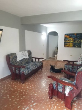 Apartment with 3 bedrooms for sale in El Palmar, Marianao, La Habana
