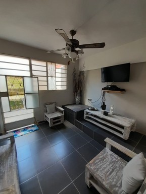 Apartment with 3 bedrooms for sale in El Palmar, Marianao, La Habana