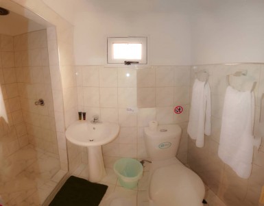 Biplanta de 4 habitaciones en venta en Santa Marta, Cárdenas, Matanzas