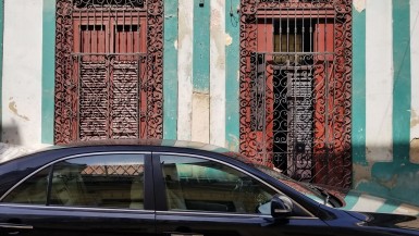 Casa Colonial de 5 habitaciones en venta en Dragones, Centro Habana, La Habana