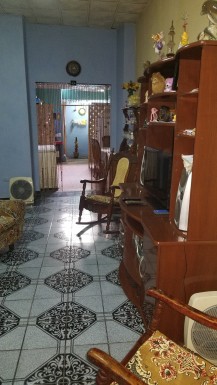 Casa Colonial de 5 habitaciones en venta en Dragones, Centro Habana, La Habana