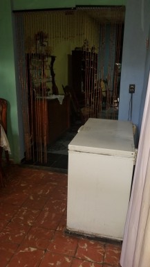 Casa Colonial de 5 habitaciones en venta en Dragones, Centro Habana, La Habana