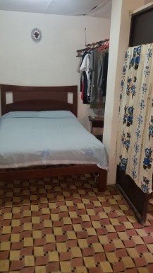 Casa Colonial de 5 habitaciones en venta en Dragones, Centro Habana, La Habana