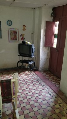 Casa Colonial de 5 habitaciones en venta en Dragones, Centro Habana, La Habana