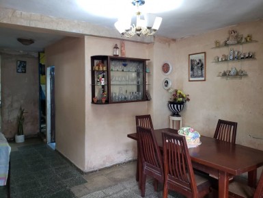 Casa de 4 habitaciones en venta en San Isidro, Habana Vieja, La Habana