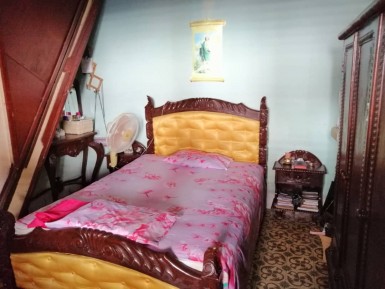 Casa Colonial de 3 habitaciones en venta en San Leopoldo, Centro Habana, La Habana
