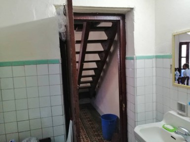 Casa Colonial de 3 habitaciones en venta en San Leopoldo, Centro Habana, La Habana