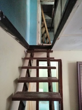 Casa Colonial de 3 habitaciones en venta en San Leopoldo, Centro Habana, La Habana