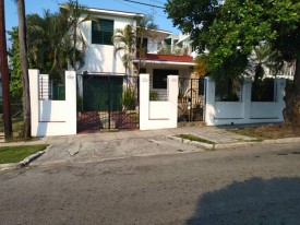Biplanta de 5 habitaciones en venta en Nuevo Vedado, Plaza de la Revolución, La Habana