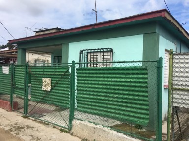 Casa Independiente de 3 habitaciones en venta en Lotería, Cotorro, La Habana