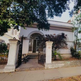 Casa Independiente de 6 habitaciones en venta en Vedado, Plaza de la Revolución, La Habana