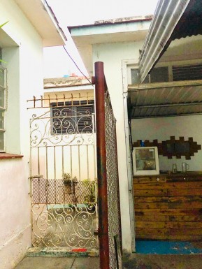 Casa Independiente de 6 habitaciones en venta en Vedado, Plaza de la Revolución, La Habana