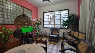 Casa Independiente de 6 habitaciones en venta en Vedado, Plaza de la Revolución, La Habana
