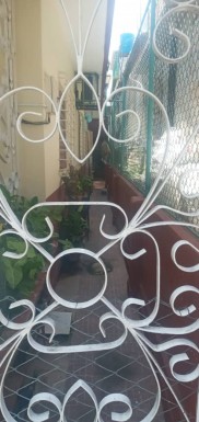 Biplanta de 4 habitaciones en venta en Zamora, Marianao, La Habana