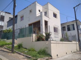 Detached House with 5 bedrooms for exchange in Almendares, Playa, La Habana