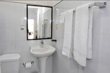 Casa Independiente de 2 habitaciones en venta en Plaza de la Revolución, La Habana