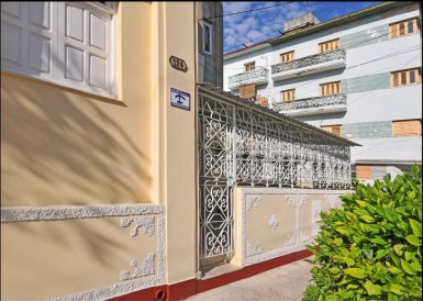 Casa Independiente de 2 habitaciones en venta en Plaza de la Revolución, La Habana