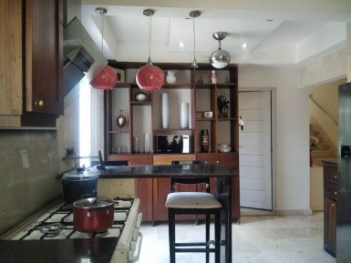 Casa Independiente de 3 habitaciones en venta en Nuevo Vedado, Plaza de la Revolución, La Habana