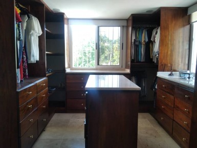 Casa Independiente de 3 habitaciones en venta en Nuevo Vedado, Plaza de la Revolución, La Habana