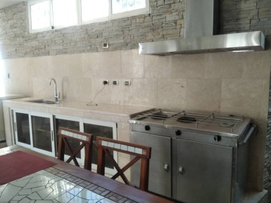 Casa Independiente de 3 habitaciones en venta en Nuevo Vedado, Plaza de la Revolución, La Habana