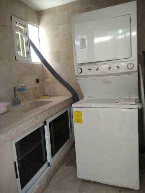 Casa Independiente de 3 habitaciones en venta en Nuevo Vedado, Plaza de la Revolución, La Habana