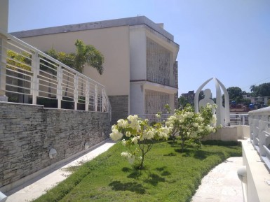 Casa Independiente de 3 habitaciones en venta en Nuevo Vedado, Plaza de la Revolución, La Habana