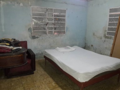 Biplanta de 2 habitaciones en venta en Cuatro Caminos, Cotorro, La Habana