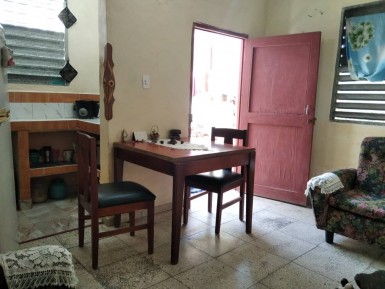 Casa de 1 habitación en venta en Azotea, Guanabacoa, La Habana