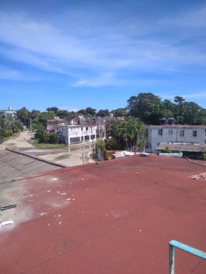 Casa Independiente de 5 habitaciones en venta en Los Quemados, Marianao, La Habana