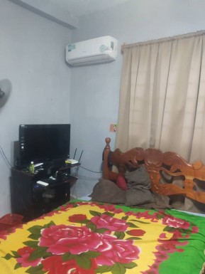 Casa Independiente de 5 habitaciones en venta en Los Quemados, Marianao, La Habana