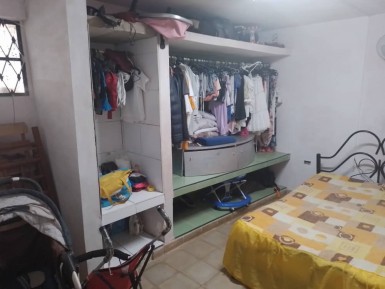 Casa de 5 habitaciones en venta en Las Guásimas, Arroyo Naranjo, La Habana