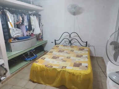 Casa de 5 habitaciones en venta en Las Guásimas, Arroyo Naranjo, La Habana