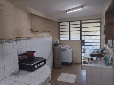 Casa de 5 habitaciones en venta en Las Guásimas, Arroyo Naranjo, La Habana
