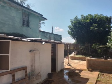 Casa de 5 habitaciones en venta en Las Guásimas, Arroyo Naranjo, La Habana