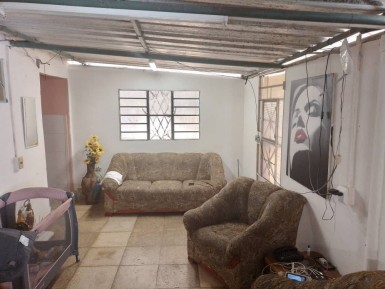 Casa de 5 habitaciones en venta en Las Guásimas, Arroyo Naranjo, La Habana