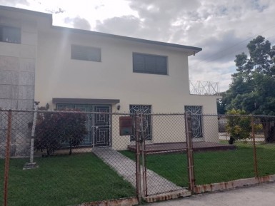 Detached House with 4 bedrooms for sale in Altahabana, Boyeros, La Habana