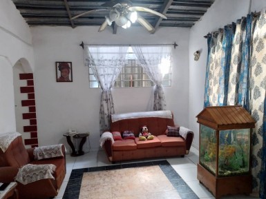Casa de 2 habitaciones en venta en Barrio Azul, Arroyo Naranjo, La Habana