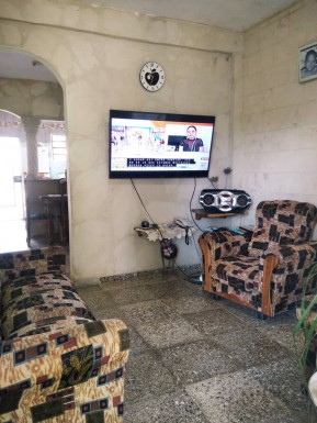 Casa Independiente de 2 habitaciones en venta en Las Cañas, Cerro, La Habana