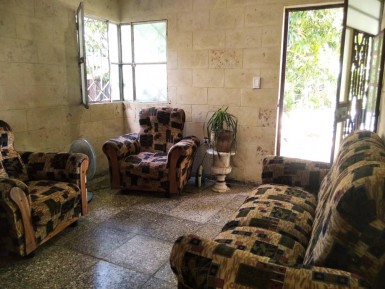 Casa Independiente de 2 habitaciones en venta en Las Cañas, Cerro, La Habana