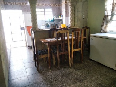 Casa Independiente de 2 habitaciones en venta en Las Cañas, Cerro, La Habana