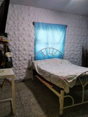 Casa Independiente de 2 habitaciones en venta en Las Cañas, Cerro, La Habana