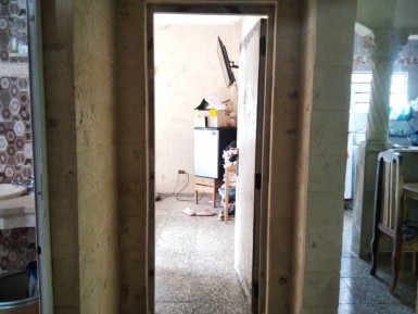 Casa Independiente de 2 habitaciones en venta en Las Cañas, Cerro, La Habana