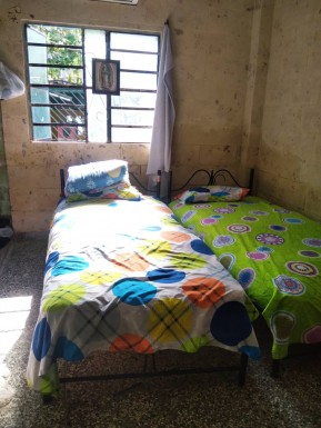 Casa Independiente de 2 habitaciones en venta en Las Cañas, Cerro, La Habana