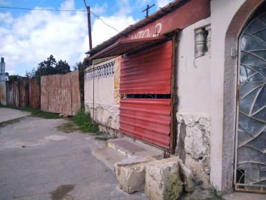 Casa Independiente de 2 habitaciones en venta en Las Cañas, Cerro, La Habana
