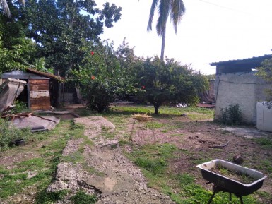 Casa Independiente de 2 habitaciones en venta en Las Cañas, Cerro, La Habana