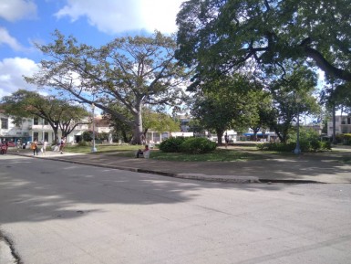 Casa Independiente de 2 habitaciones en venta en Las Cañas, Cerro, La Habana