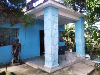 Casa Independiente de 2 habitaciones en venta en Las Cañas, Cerro, La Habana