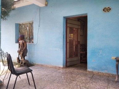Casa Independiente de 2 habitaciones en venta en Las Cañas, Cerro, La Habana