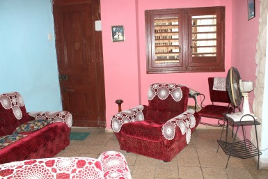 Casa Colonial de 3 habitaciones en venta en Centro Habana, La Habana